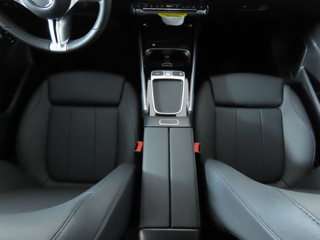 2024 Mercedes-Benz EQB 250+ 17