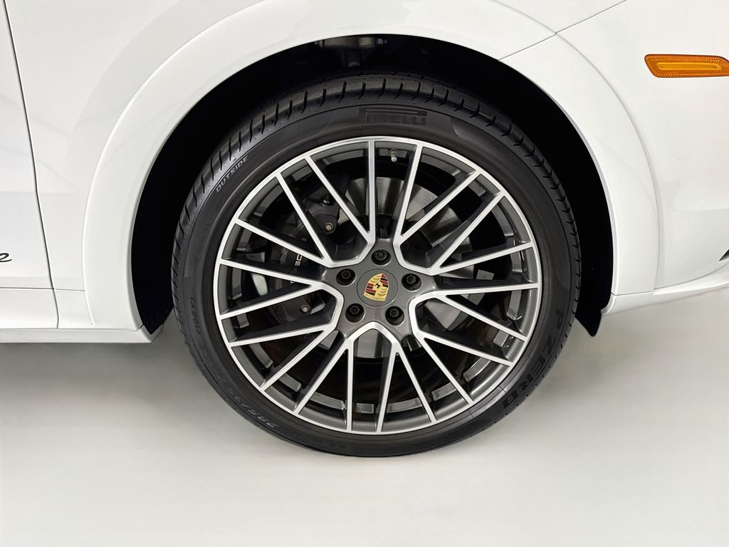 Thumbnail: 2023 Porsche  - 32