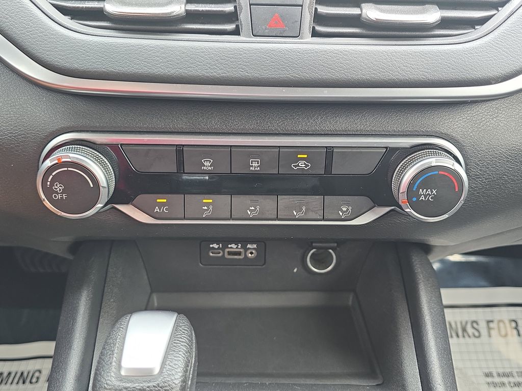 2022 Gun Metallic Nissan Altima 2.5 SV FWD Sedan