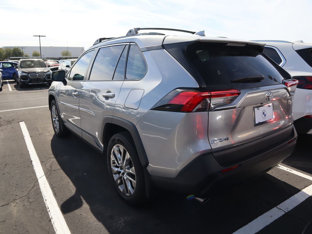 2021 Toyota RAV4 XLE Premium 3