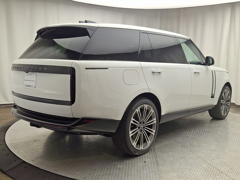 Thumbnail: 2025 Land Rover Range Rover - 3