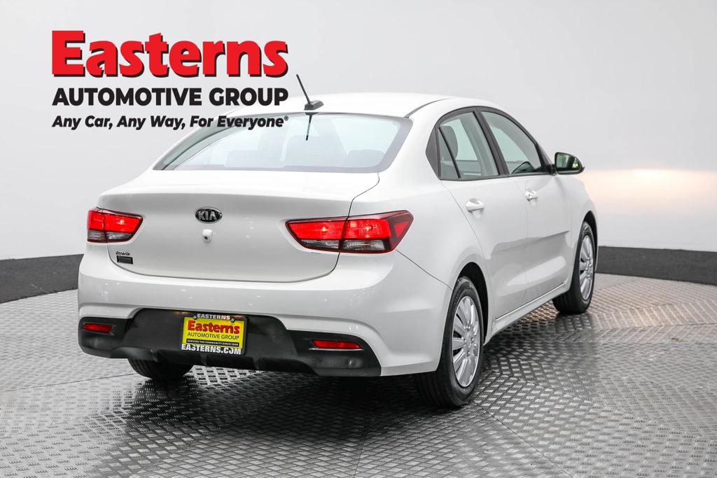 Used 2019 White Kia LX image 5