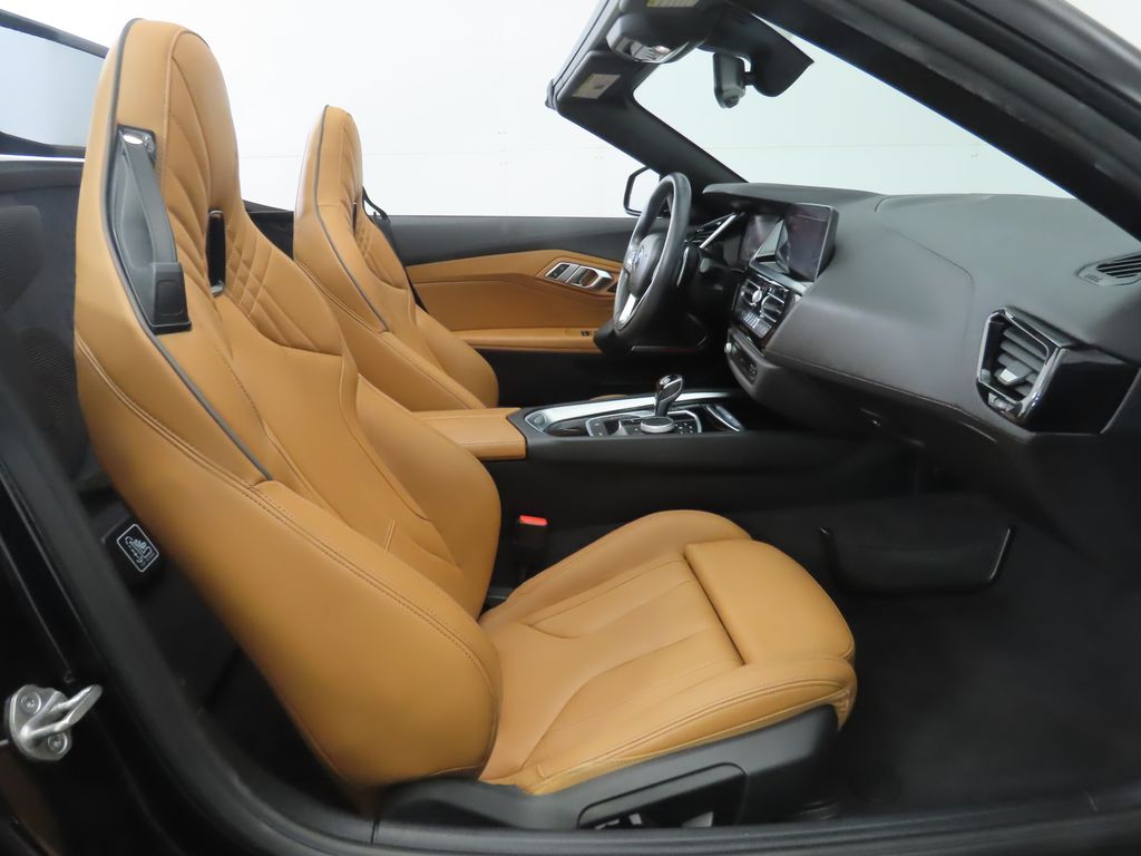 Thumbnail: 2022 BMW Z4 - 28