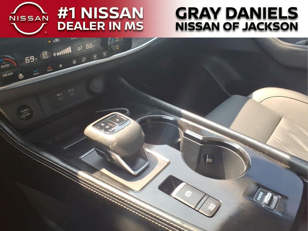 Used 2025 Nissan Rogue SUV