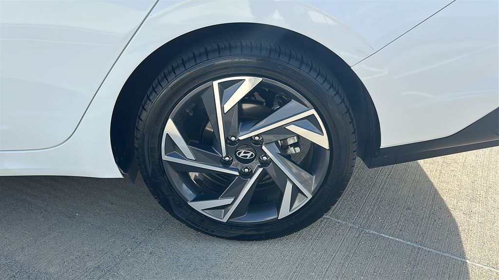 2024 Hyundai Elantra Limited White at Baytown Hyundai