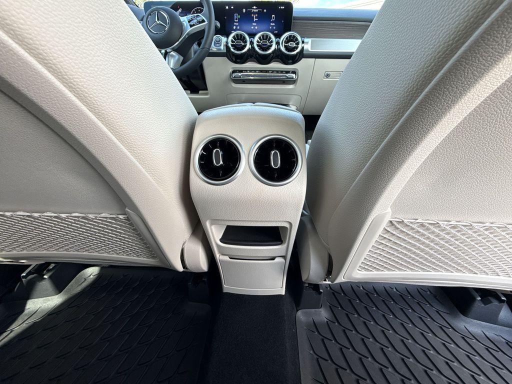 Thumbnail: 2026 Mercedes-Benz GLB - 18