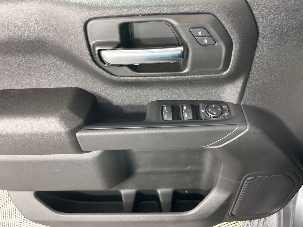2025 Chevrolet Silverado 1500 Custom 26
