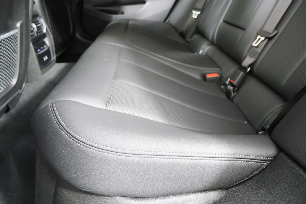 2022 BMW 3 Series 330i 15
