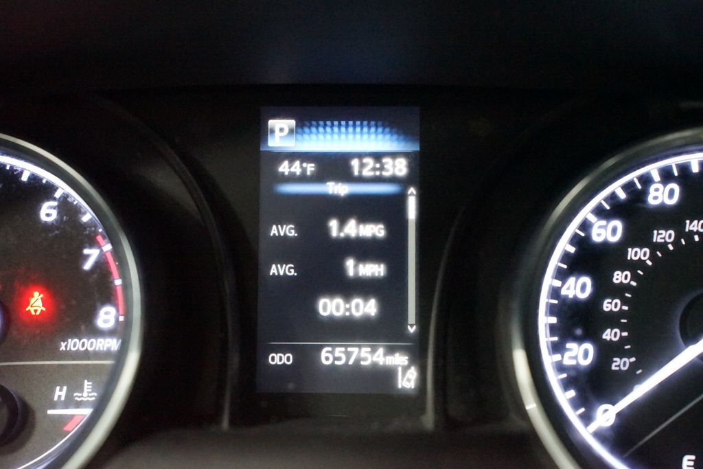 Thumbnail: 2020 Toyota Camry - 16