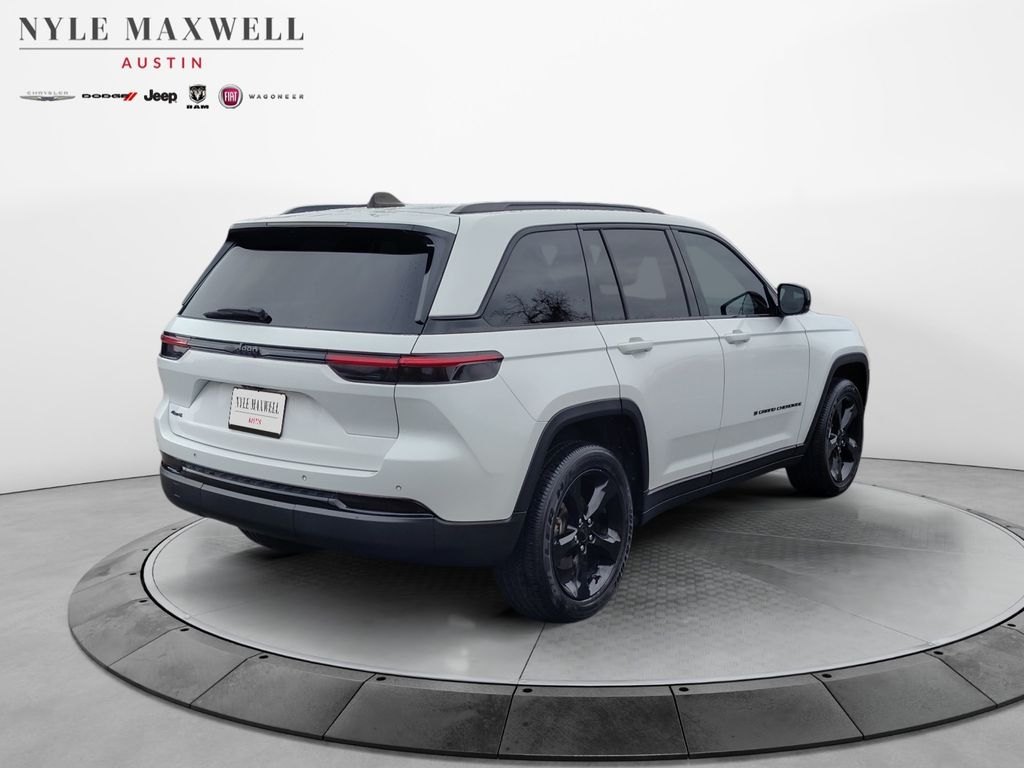 Used Car 2023 Jeep Grand Cherokee  Altitude For Sale Under $30,000 In Austin, Texas