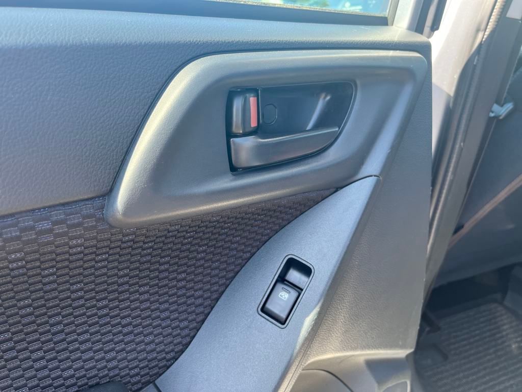 2018 Ice Silver Metallic Subaru Forester 2.5i AWD SUV