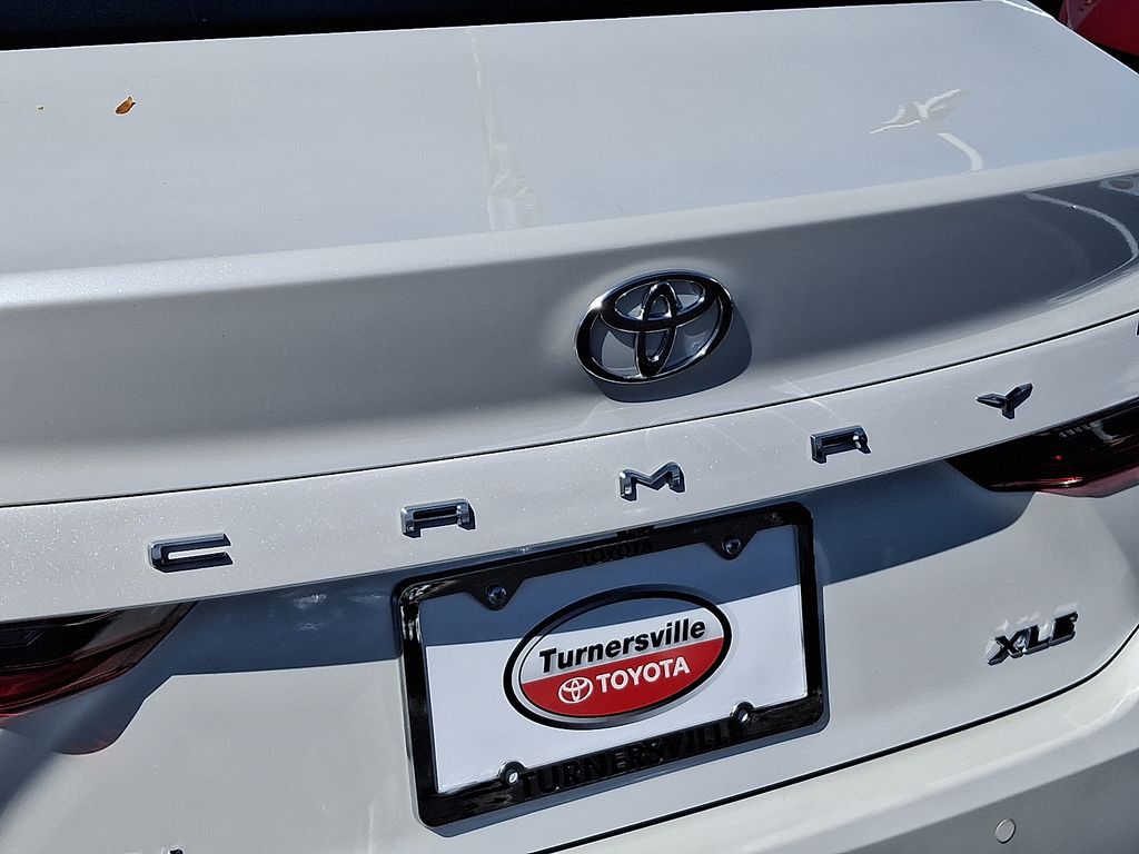 Thumbnail: 2025 Toyota Camry - 31