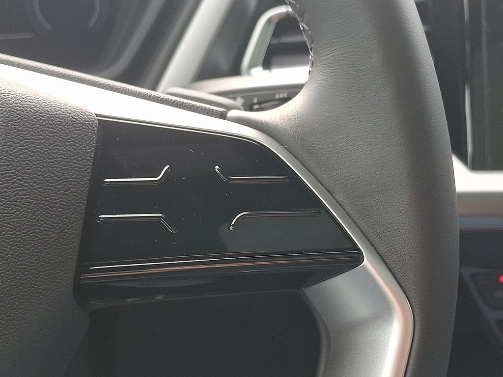 Thumbnail: 2025 Audi Q4 e-tron - 23