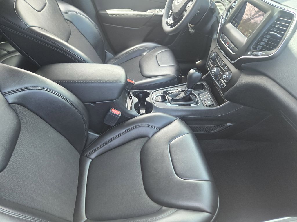 used 2020 Jeep Cherokee car, priced at $19,492