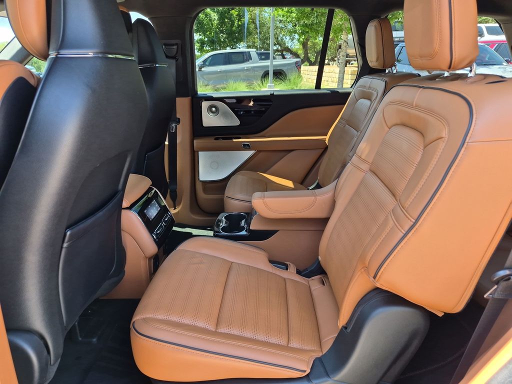 Used Car 2023 Lincoln Aviator  Black Label For Sale Under $60,000 In Austin, Texas