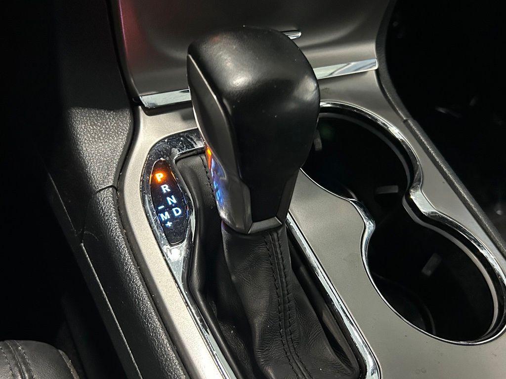 Used 2020 Bright White Clearcoat Jeep Altitude image 24