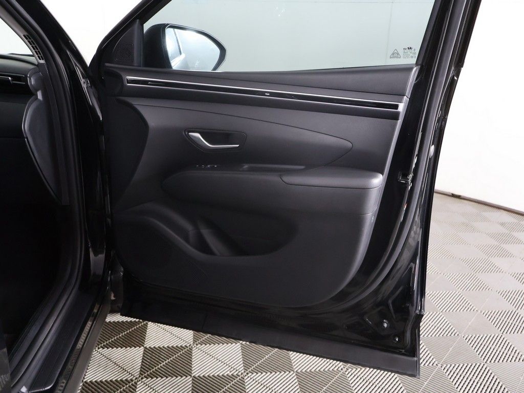 Used 2023 Black Hyundai SEL image 20