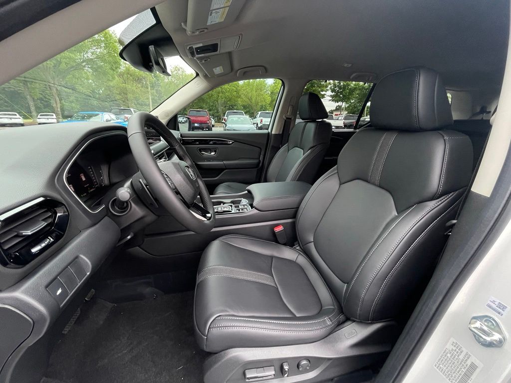 Thumbnail: 2026 Honda Pilot - 26