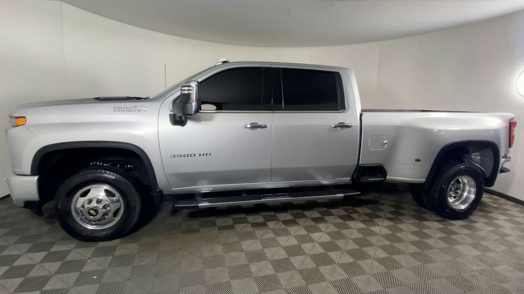 2022 Chevrolet Silverado 3500HD High Country 5