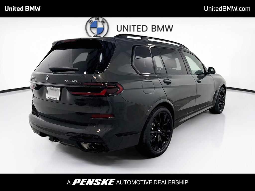 Thumbnail: 2027 BMW X7 - 5