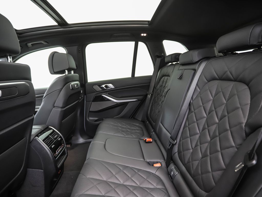 Thumbnail: 2026 BMW X5 - 22