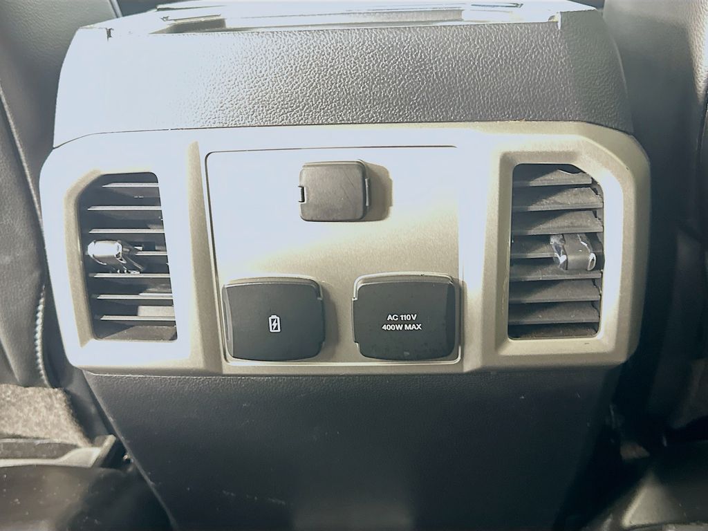 Thumbnail: 2019 Ford Econoline - 25