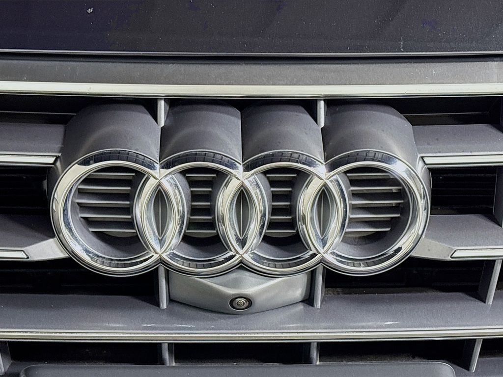 2018 Audi Q5 2.0T Prestige