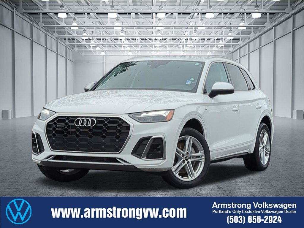 2023 Audi Q5 Hybrid Plug-in e quattro Premium S Line AWD