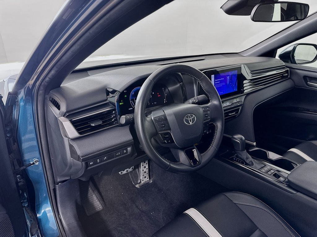 Thumbnail: 2025 Toyota Camry - 9
