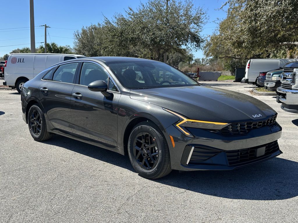 new 2026 Kia K5 car, priced at $25,020