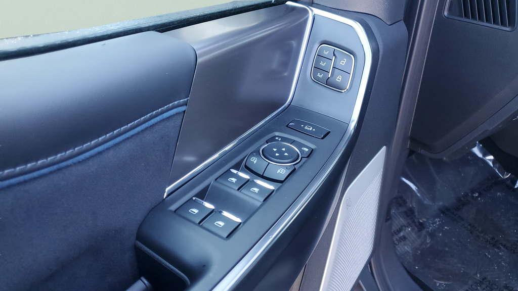 New 2026 Gray Ford Platinum image 14