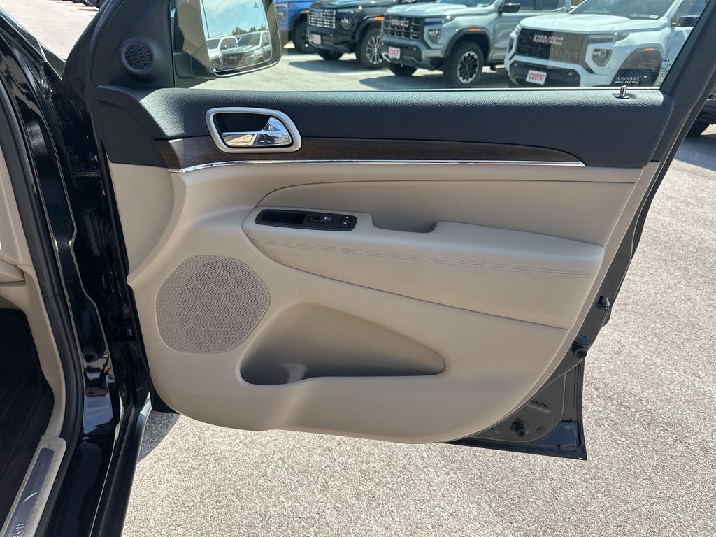 Used Car 2017 Jeep Grand Cherokee  Limited For Sale In Austin, Texas