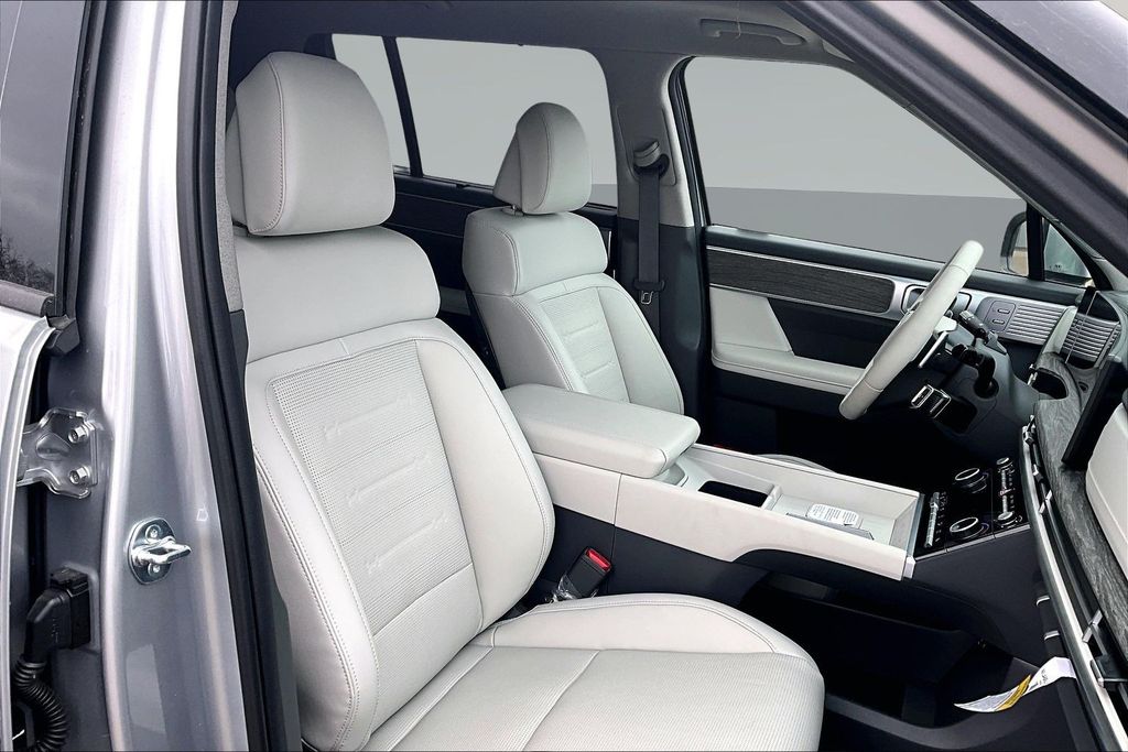 New 2026 Silver Hyundai Limited image 9