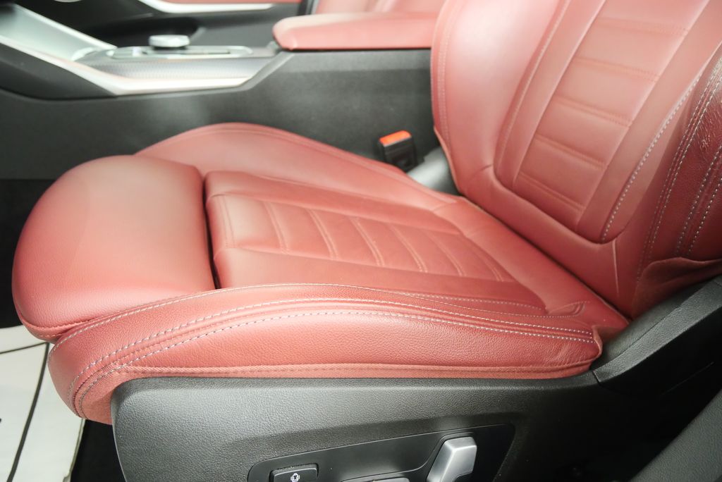 Thumbnail: 2023 BMW 3 Series - 10