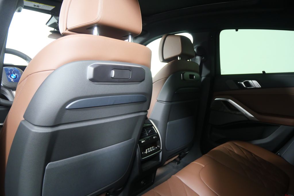 Thumbnail: 2026 BMW X6 - 17