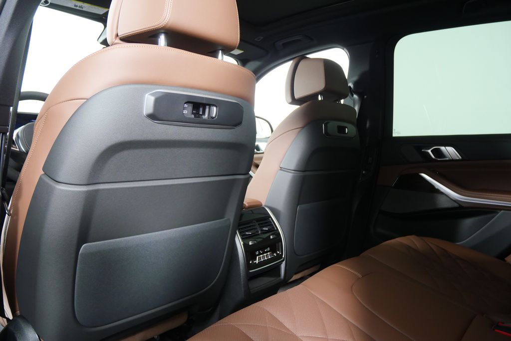 Thumbnail: 2026 BMW X5 - 16