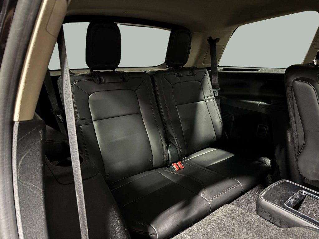 Certified Used 2022 Infinite Black Metallic Clearcoat Lincoln Grand Touring image 25