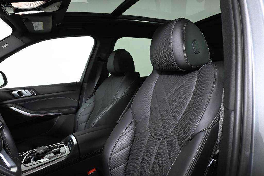 Thumbnail: 2024 BMW X5 - 15