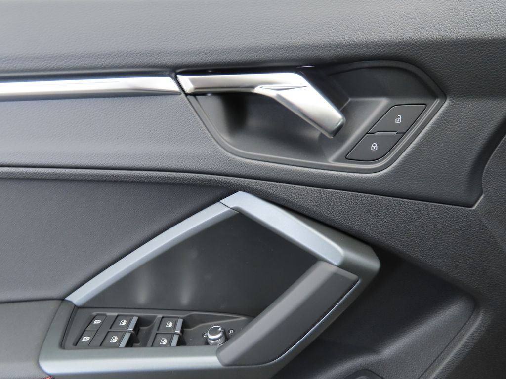 2025 Audi Q3  23