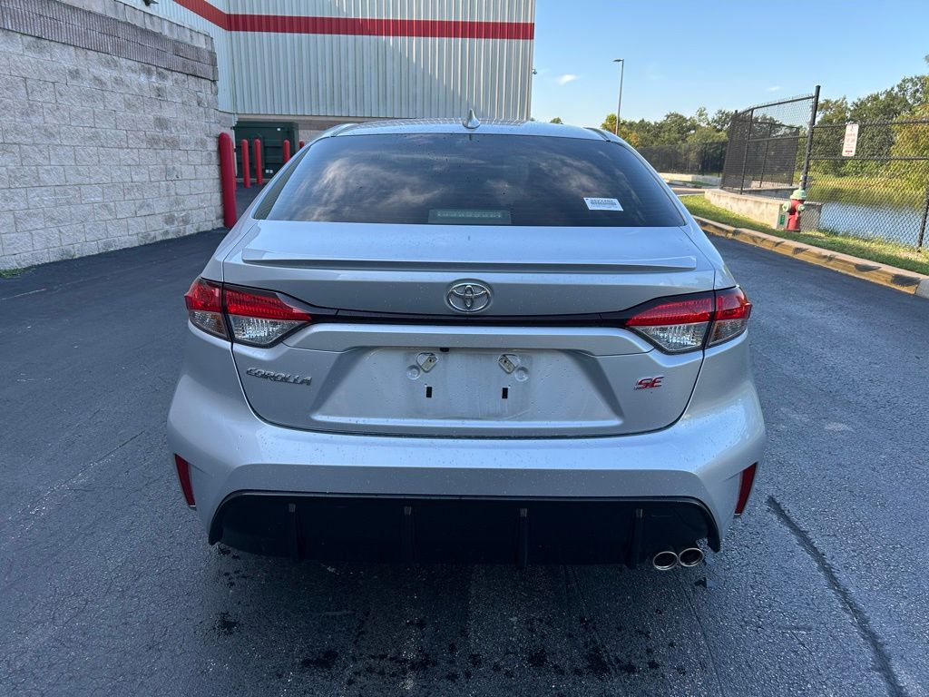 Thumbnail: 2024 Toyota Corolla - 4