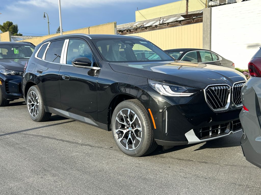 Thumbnail: 2026 BMW X3 - 2