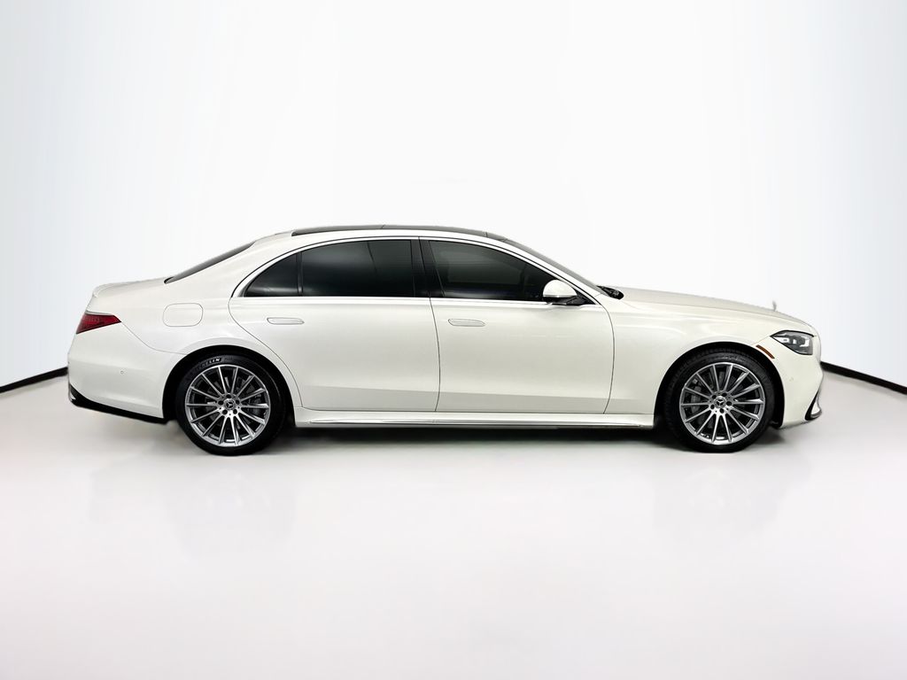 Thumbnail: 2023 Mercedes-Benz S-Class - 4