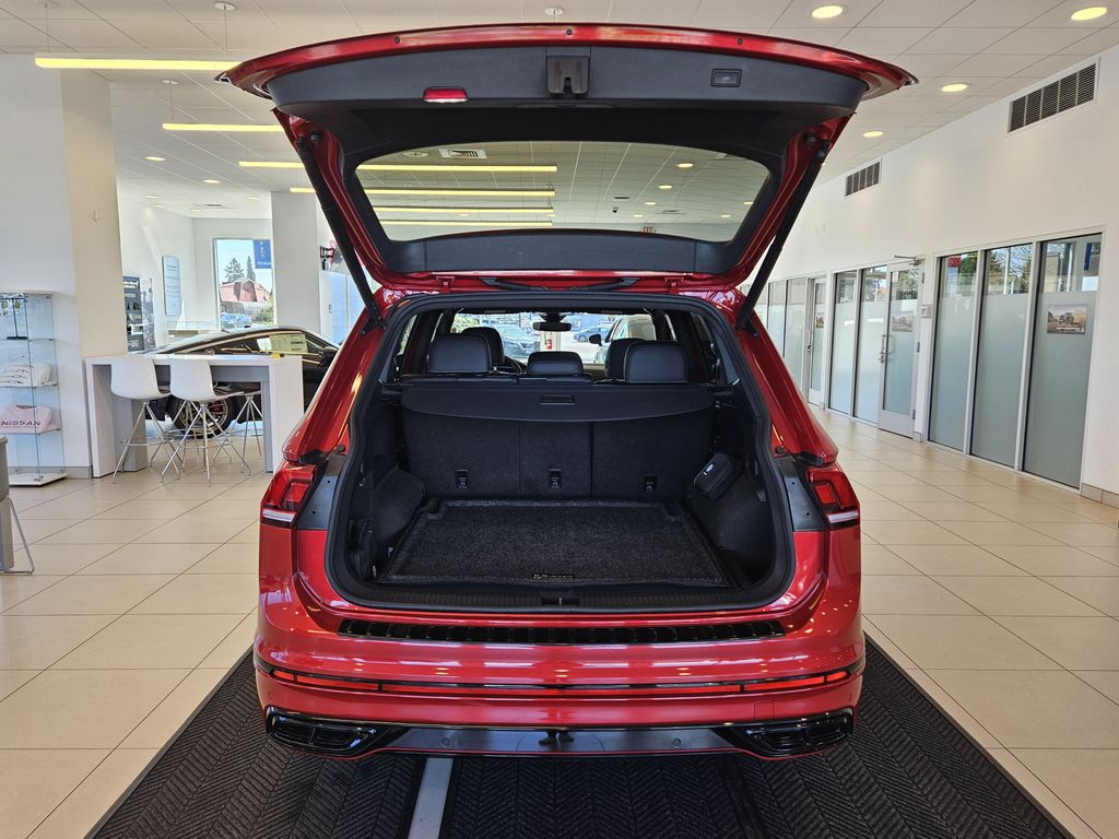 2024 Volkswagen Tiguan 2.0T SE R-Line Black