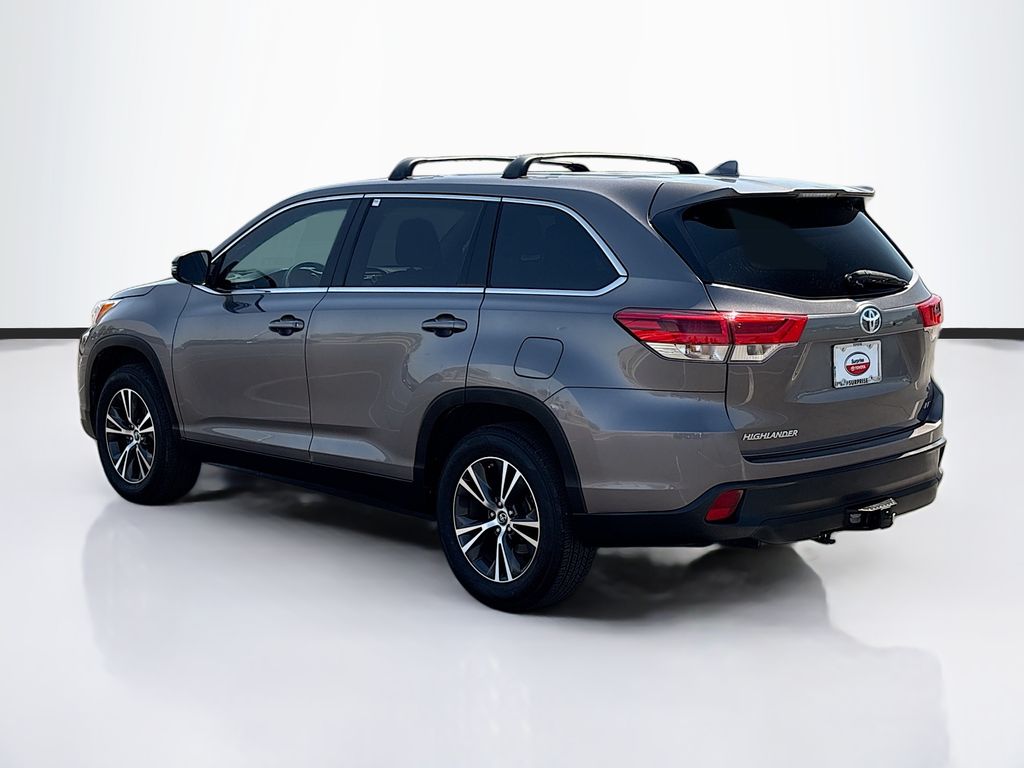 Thumbnail: 2019 Toyota Highlander - 7