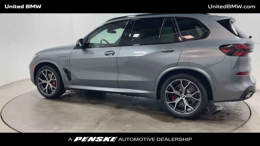 Thumbnail: 2026 BMW X5 - 6