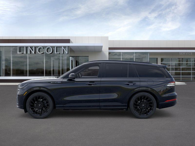 Thumbnail: 2026 Lincoln Aviator - 3