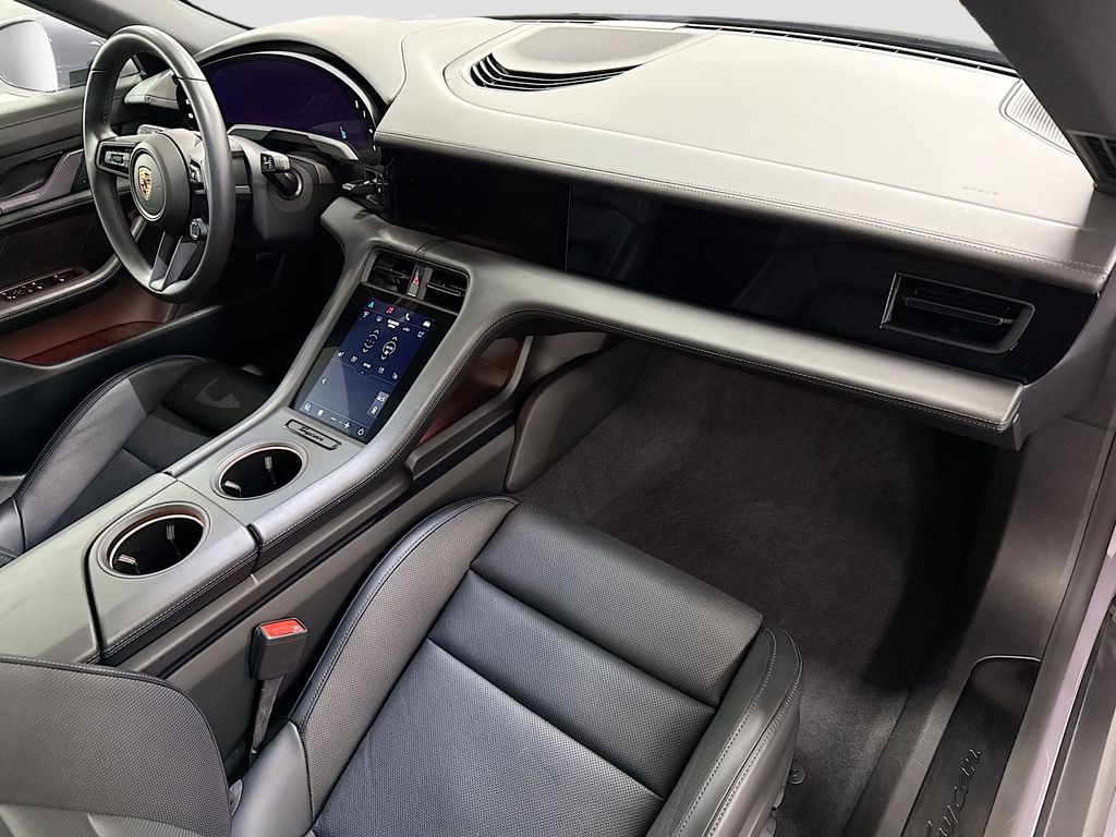 Thumbnail: 2025 Porsche Taycan - 19