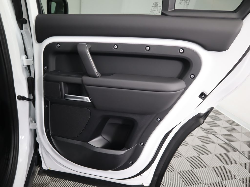Thumbnail: 2025 Land Rover Defender - 29