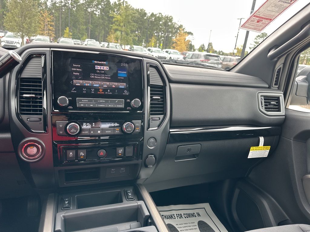 2024 Nissan Titan SV 32