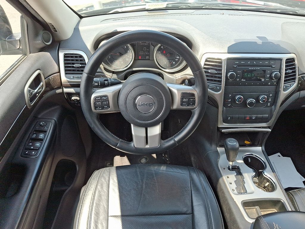 Thumbnail: 2013 Jeep Grand Cherokee - 11